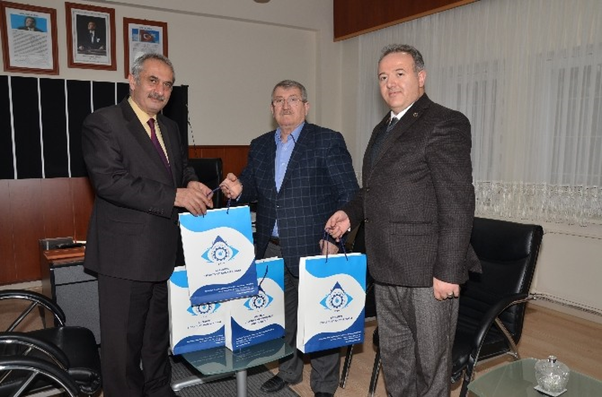 Etso\'dan Öğrencilere Giyim ve Kırtasiye Yardımı