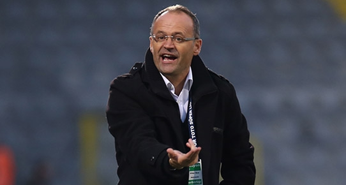 Evkur Yeni Malatyaspor Teknik Direktörü Buz Açıklaması