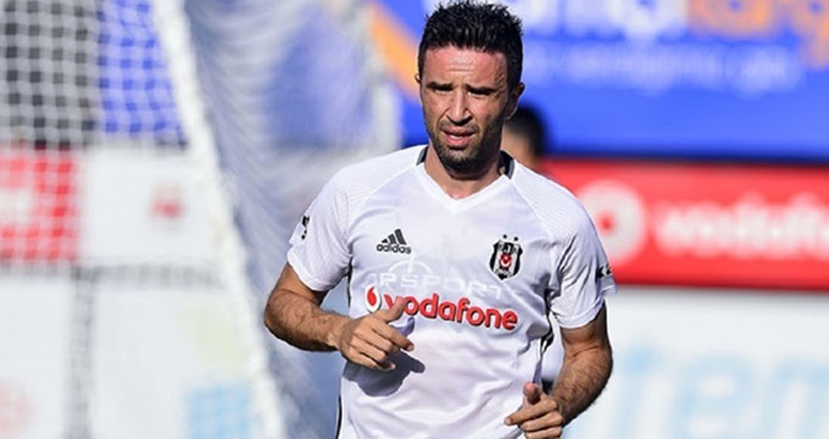 Fenerbahçe Taraftarı, Gökhan Gönül Sahaya Çıktığında Para Atacak
