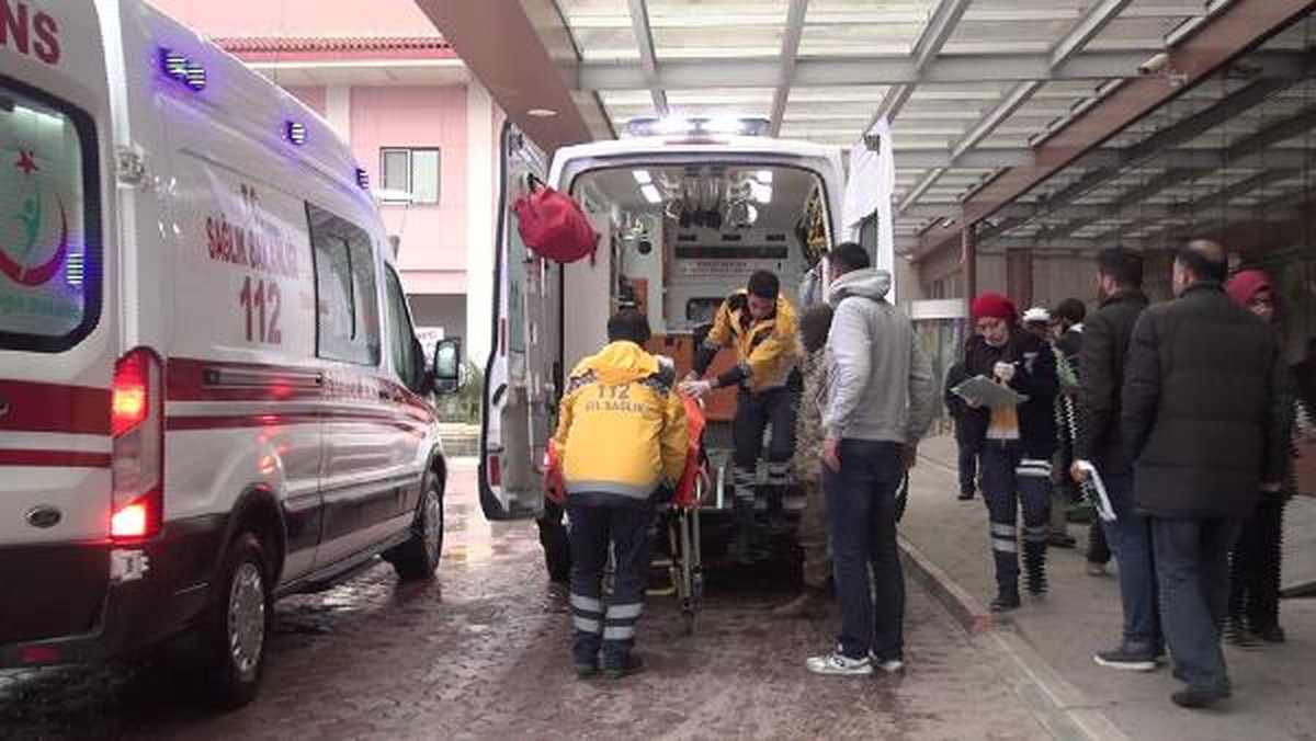 Fırat Kalkanı\'nda, 2 Asker Yaralandı