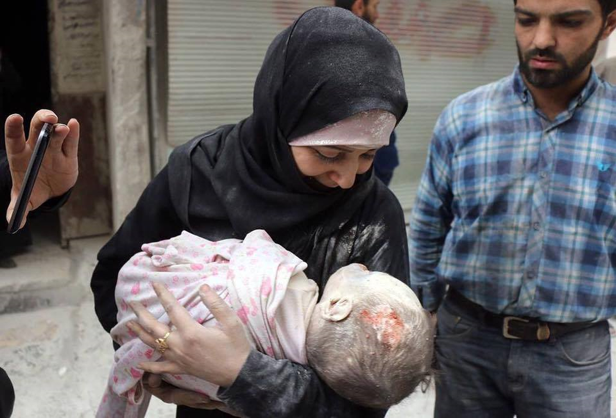 Halep\'te İnsanlar Katlediliyor"