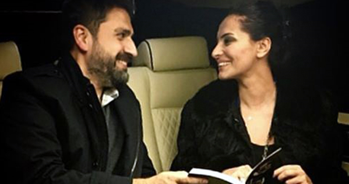 Hande Fırat, Erhan Çelik'e Kitabını Hediye Etti!