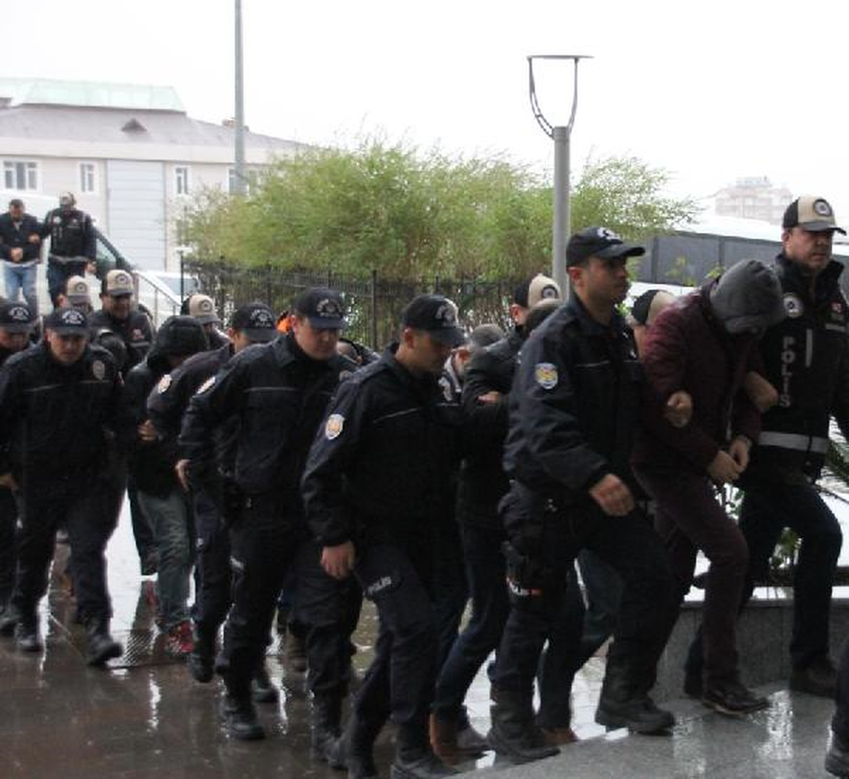 Hatay\'da Çete Operasyonu: 22 Gözaltı