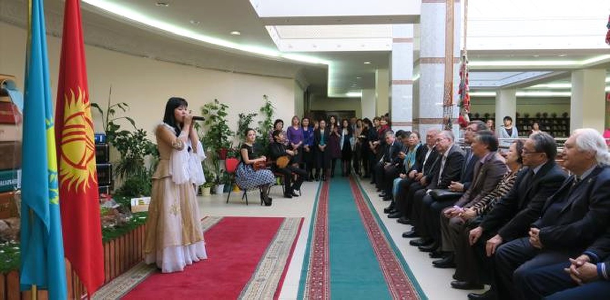 Kazakistan\'da Kırgız Edebiyatı Kültür Merkezi Açıldı