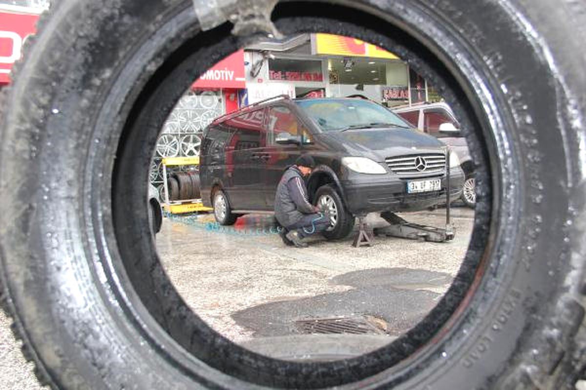 Kış Lastiğinde Son Gün Yoğunluğu