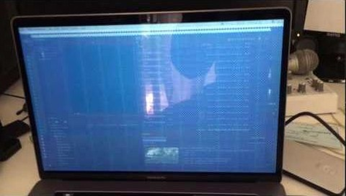 Macbook Pro\'da Bir Garip Sorun!