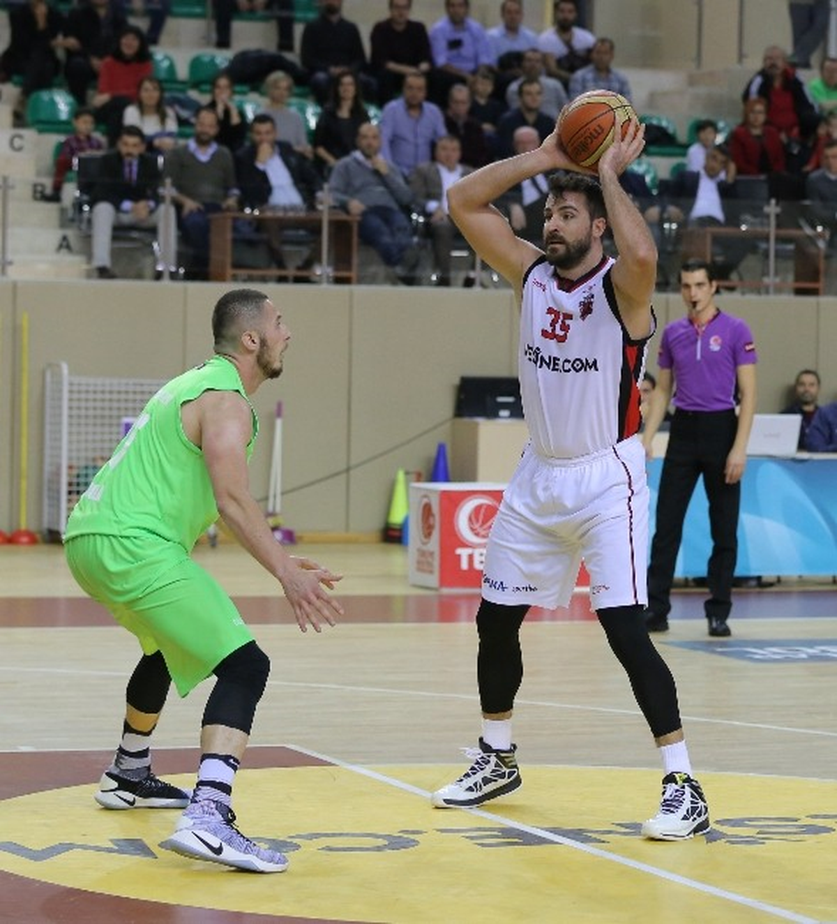 Nesine.com Eskişehir Basket\'in Bileği Bükülmüyor