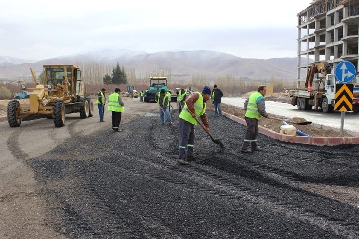 Niğde Belediyesi Yeni Yerleşim Alanlarına Modern Güzergahlar Yapıyor