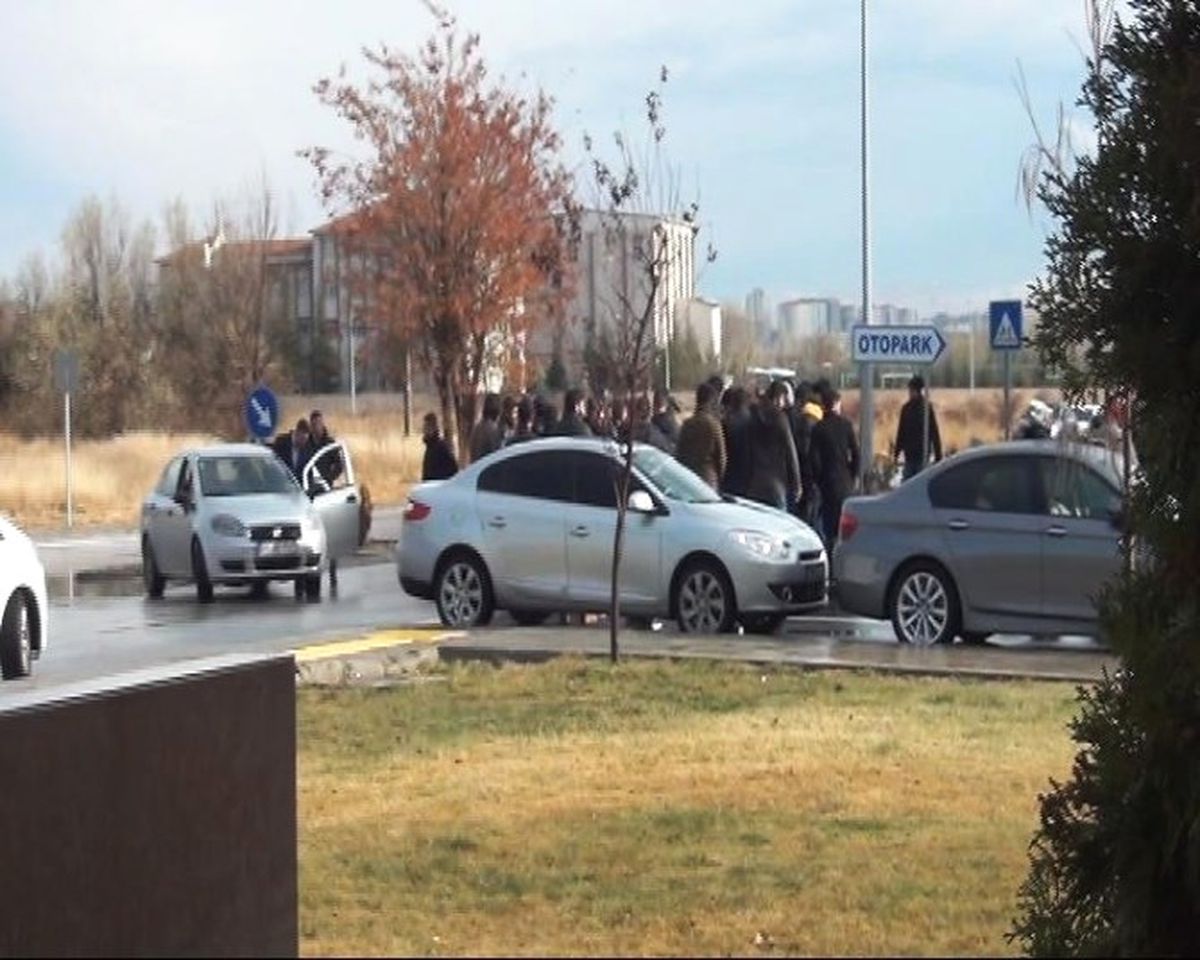 Niğde\'de Üniversite Öğrenci Konseyi Seçiminde Gerginlik