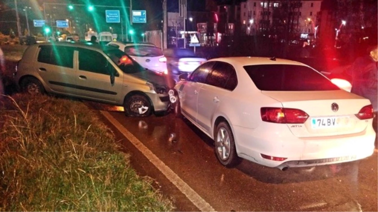 Otomobilin Çarptığı Kadın Taklalar Atarak Düştü