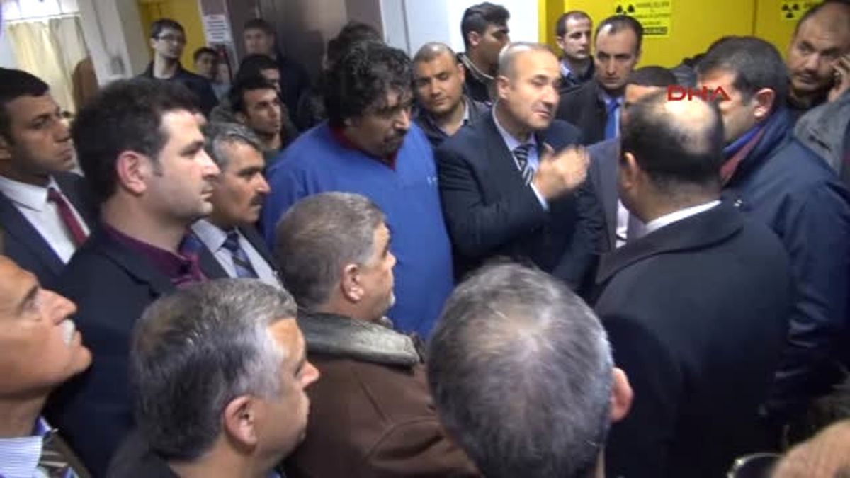 Şanlıurfa Belediye Başkanları Yaralı Polisleri Ziyaret Etti