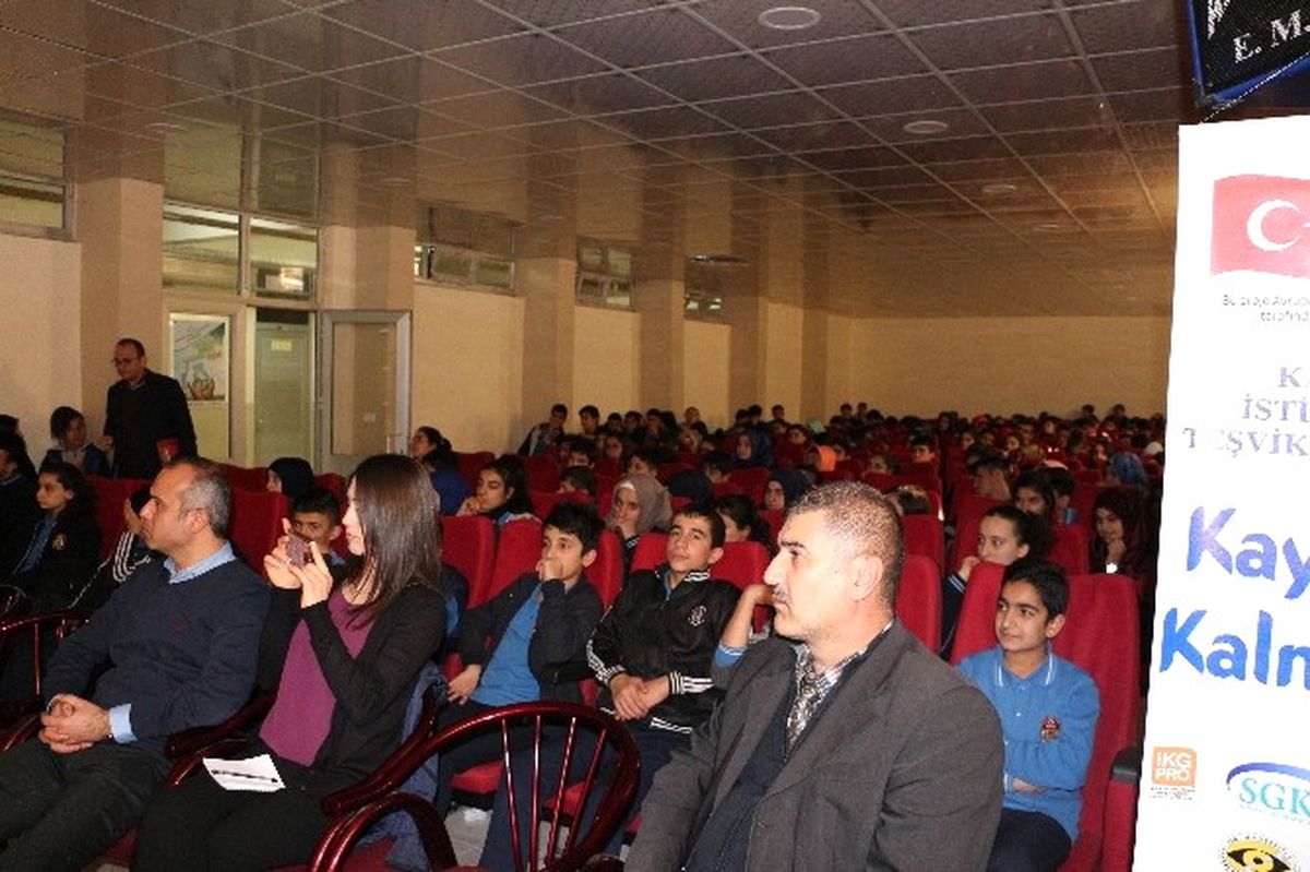 Siirt\'te "Kayıtsız Kalmayın" Semineri