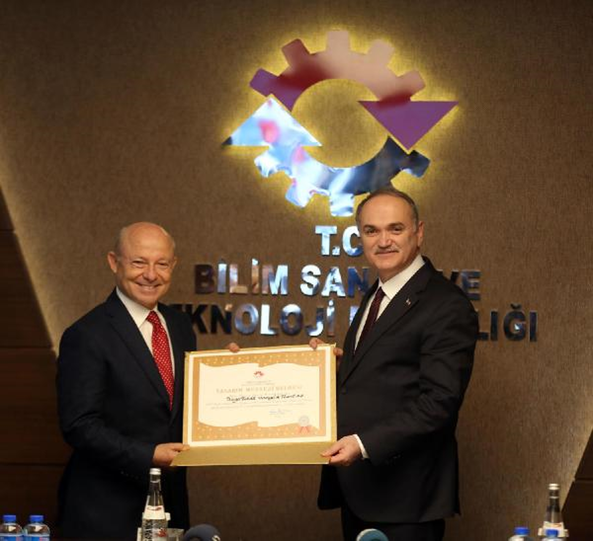 Türkiye\'nin İlk Tekstil Tasarım Merkezi Bursa\'da Kuruldu