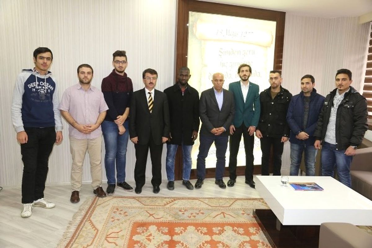 Uluslararası Öğrenci Topluluğundan Başkan Çalışkan\'a Ziyaret
