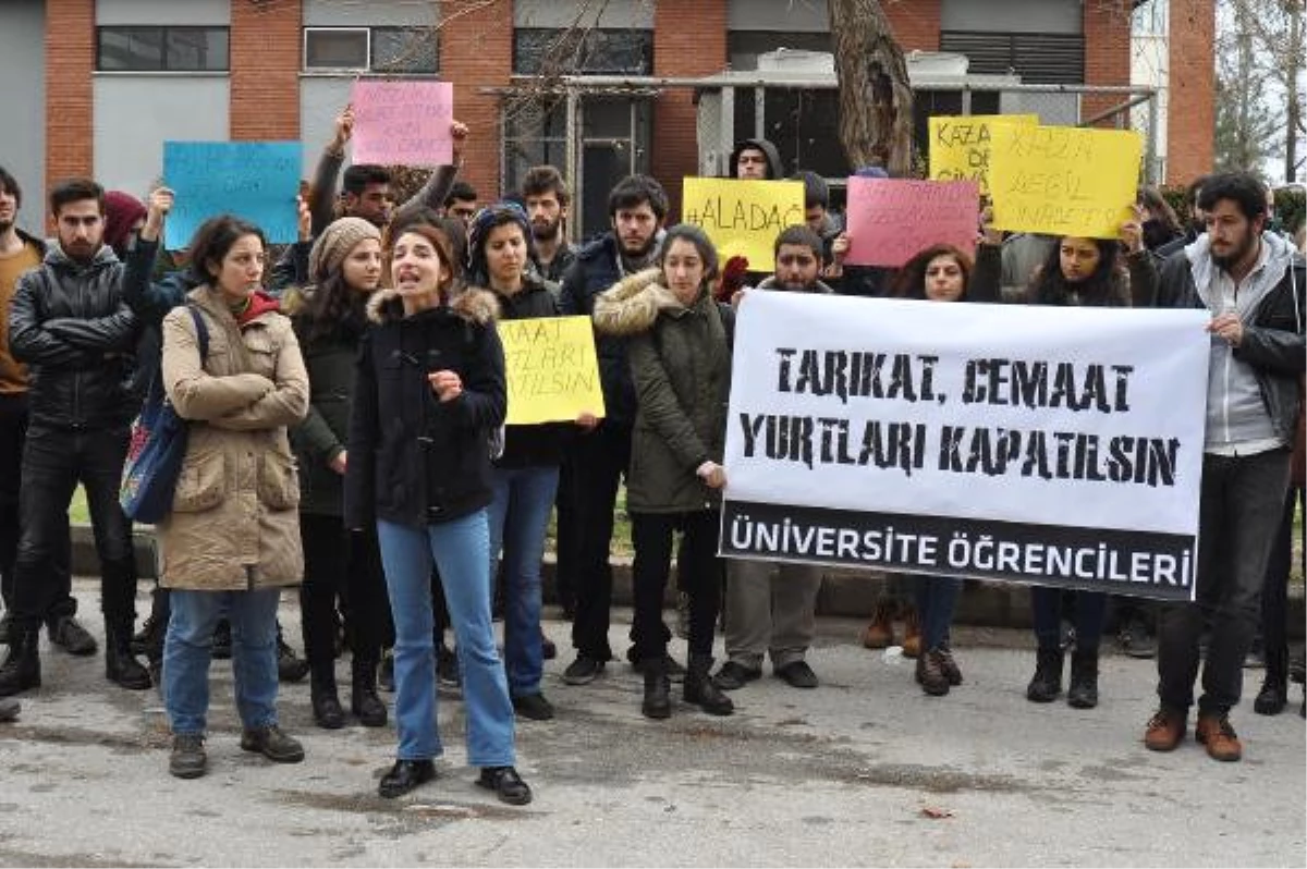 Üniversite Öğrencilerinin Yurt Yangını Protestosu