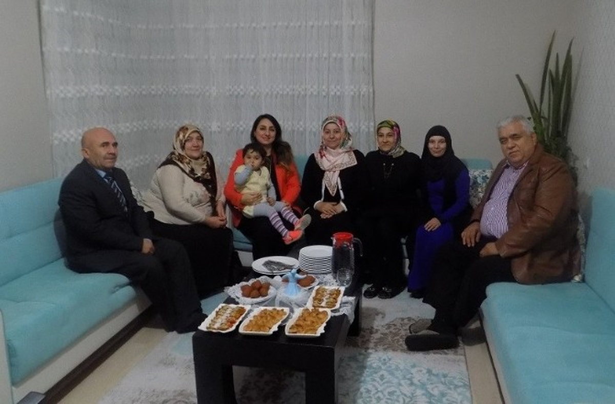 Vali Pekmez\'in Eşi Yeşim Pekmez Çocuk Evi Ziyaretlerini Sürdürüyor