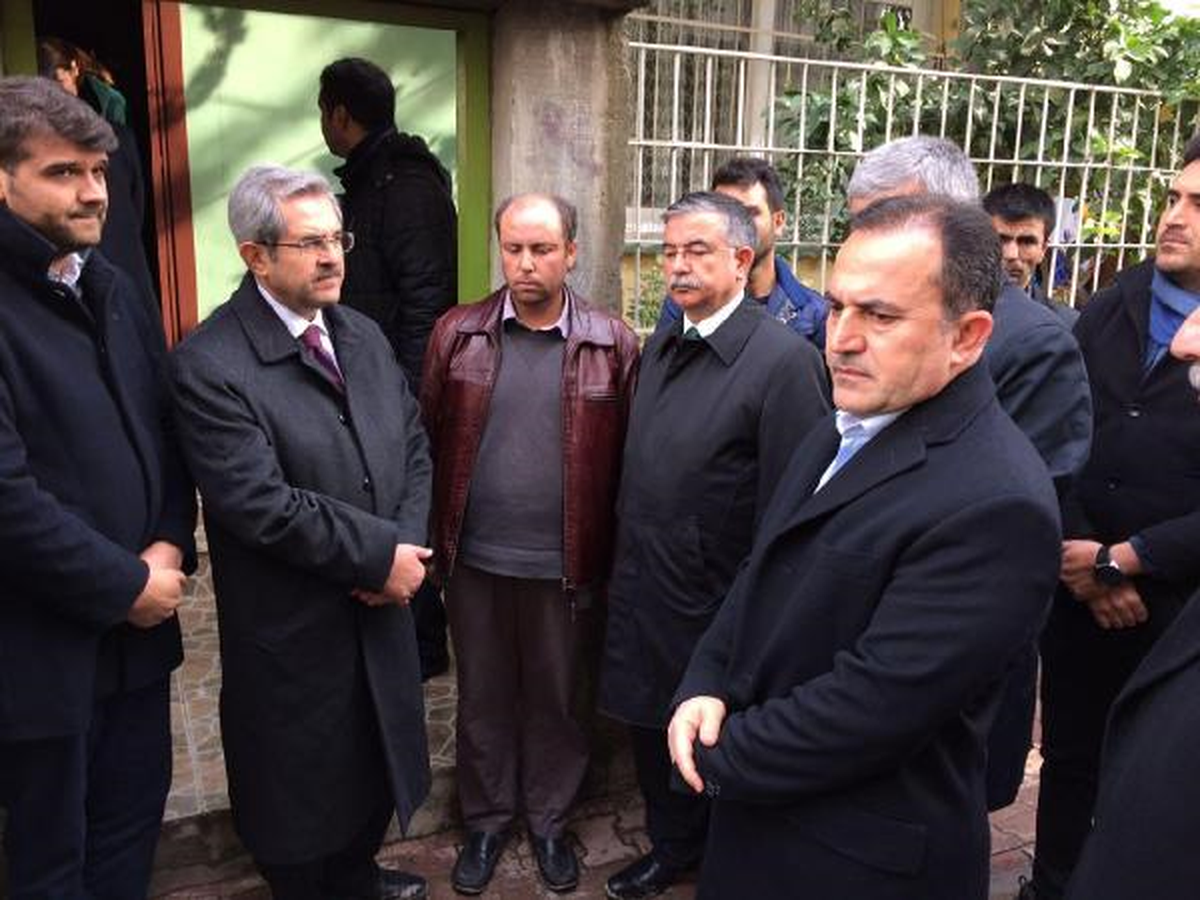 Yurt Yangınında Ölen Kızların Cesetleri Birbirine Sarılı Bulundu (4)