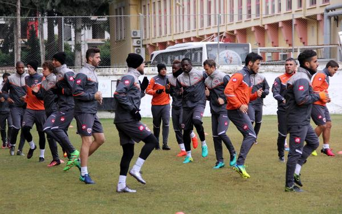 Adanaspor\'da Gençlerbirliği Hazırlıkları Sürüyor