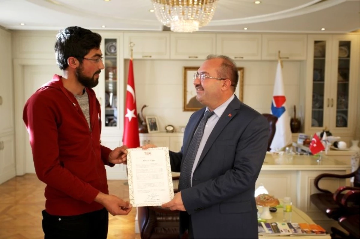Ağrı İbrahim Çeçen Üniversitesi Öğrencilerine YÖK\'ten Kutlama Mektubu