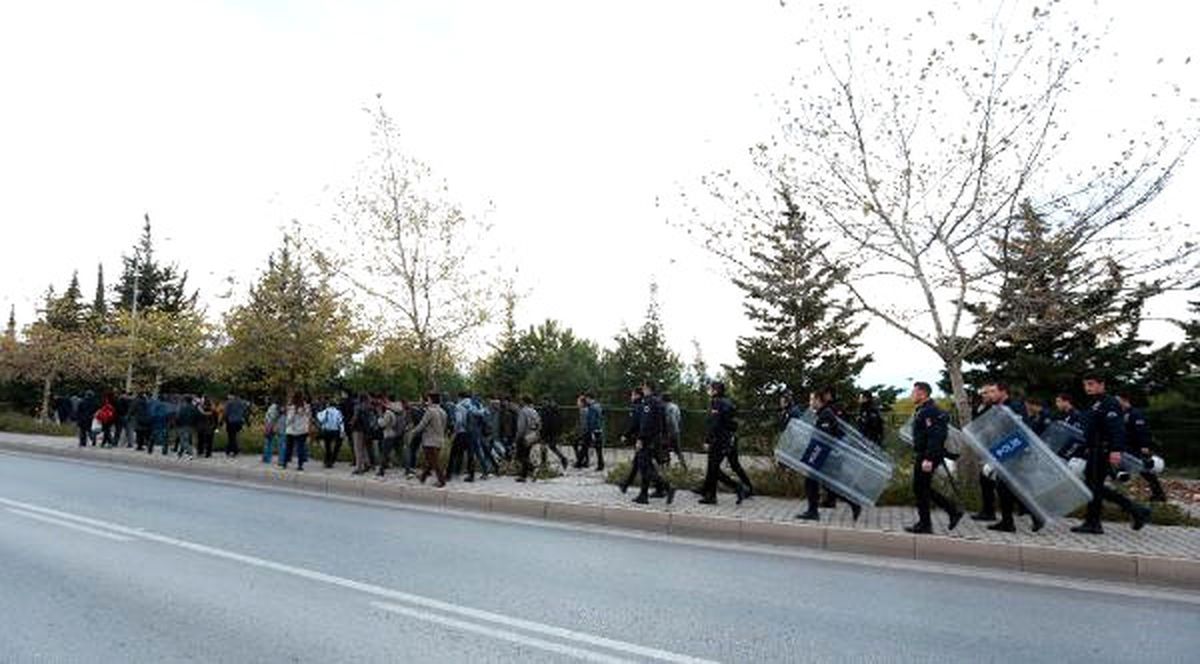 Akdeniz Üniversitesi\'nde Kavga, 2 Öğrenci Yaralı