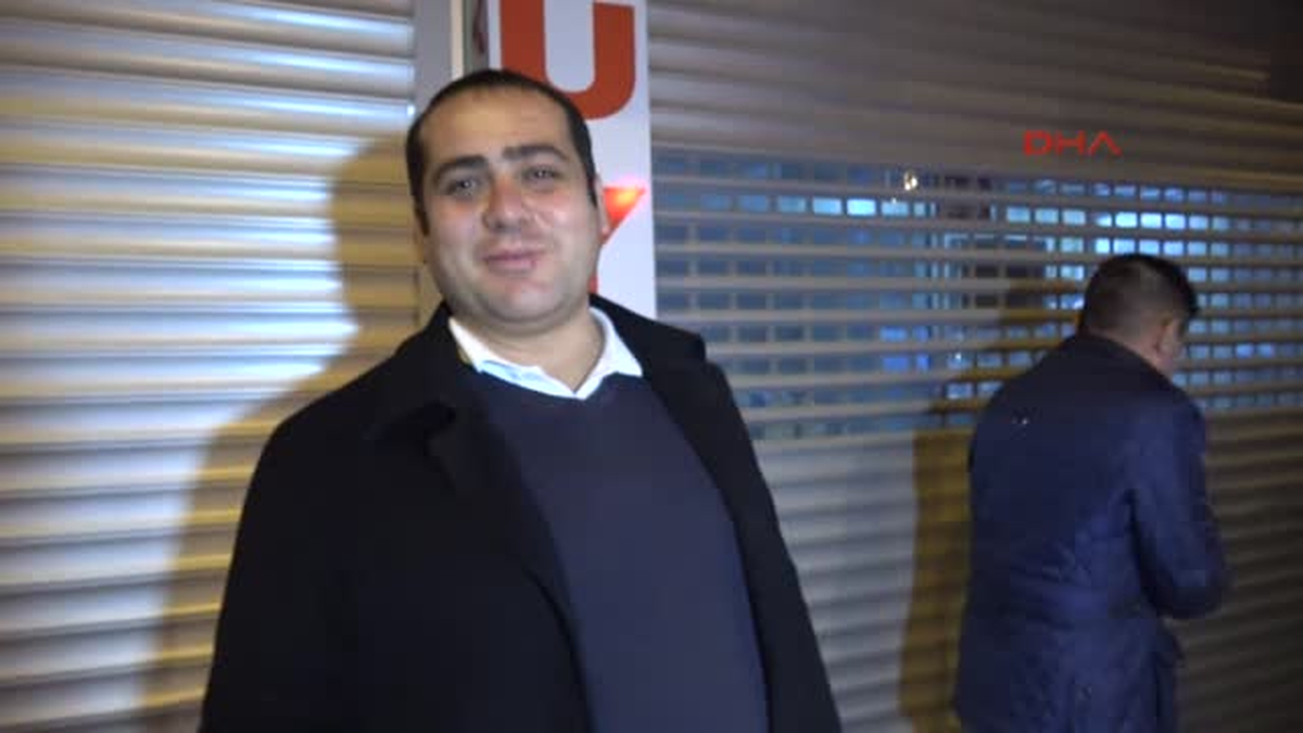 Alkol Aldıkları Birahanede Kilitli Kaldılar