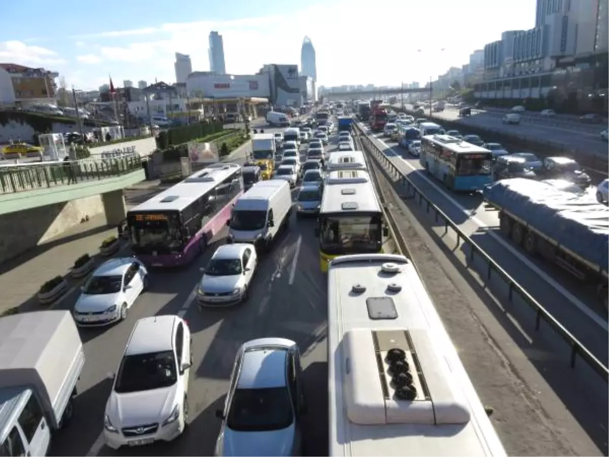 Anadolu Yakasında Trafik Çilesi