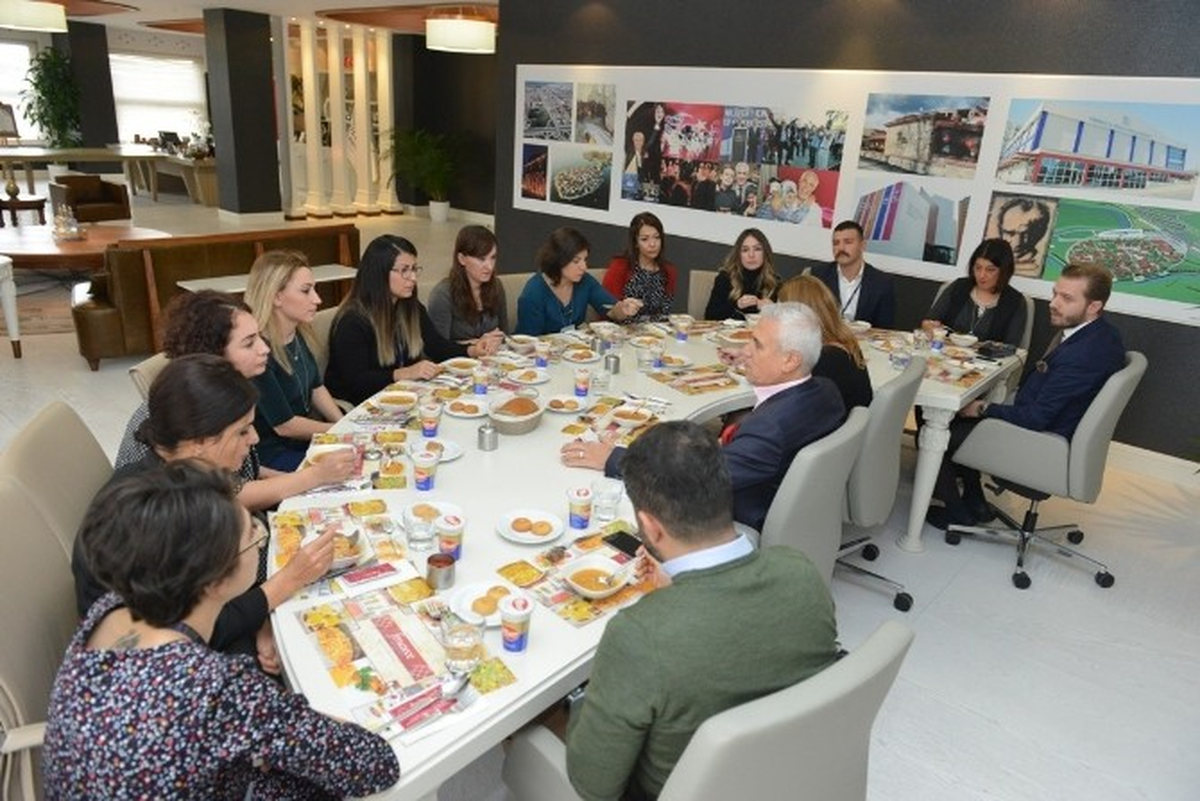 Bozbey Personelle Yemekte Buluştu