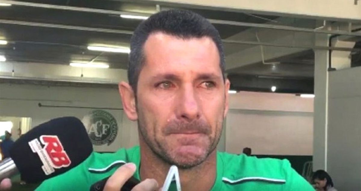 Chapecoense Kadrosunda Yer Almayan Nivaldo, Futbolu Bıraktı