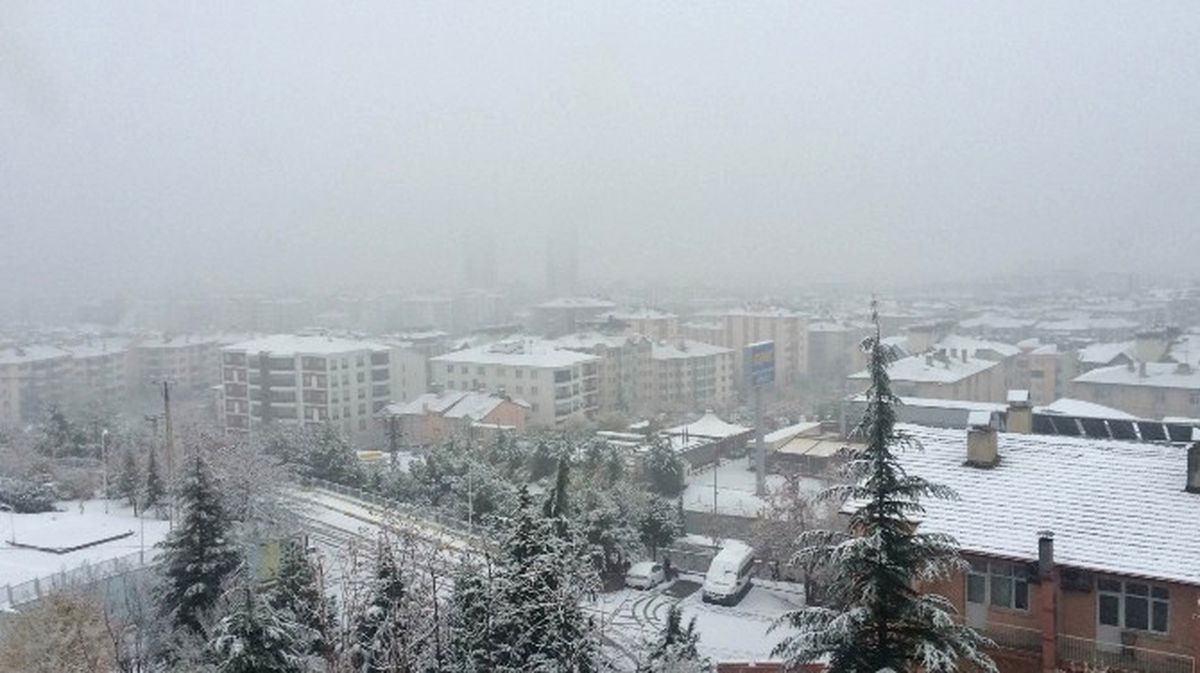 Elazığ\'da Kar Yağışı Etkisini Sürdürüyor