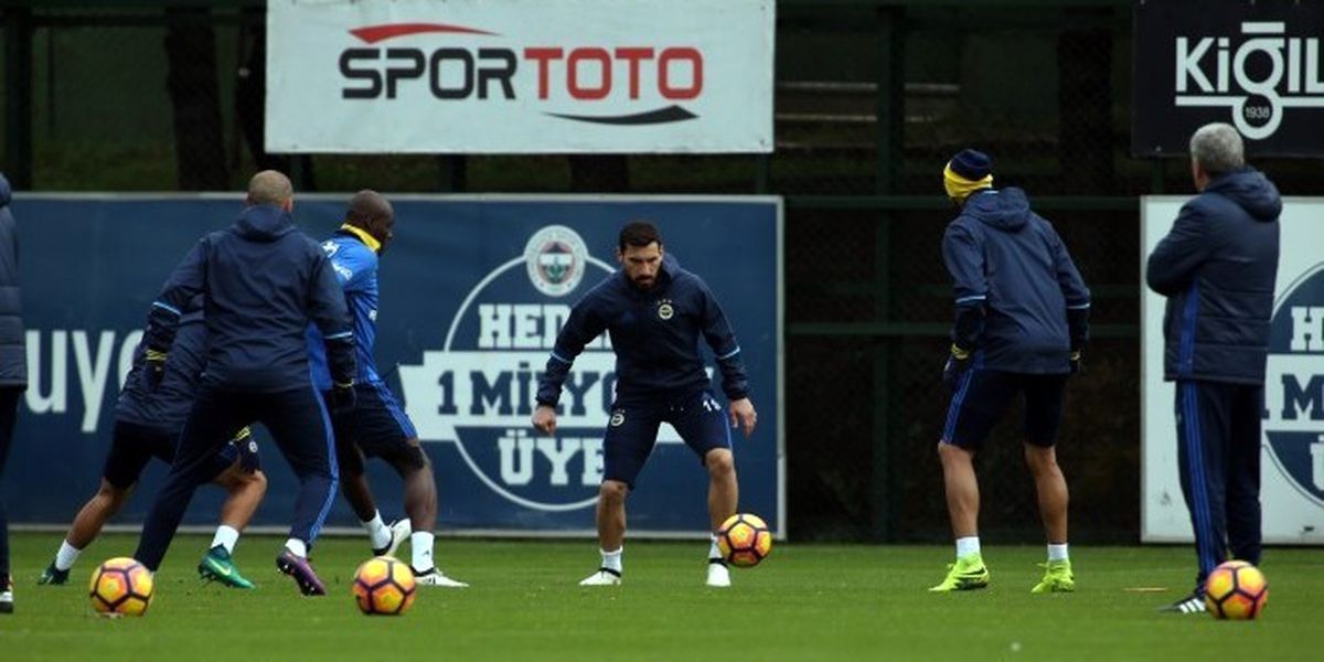 Fenerbahçe\'de Derbi Mesaisi Başladı!