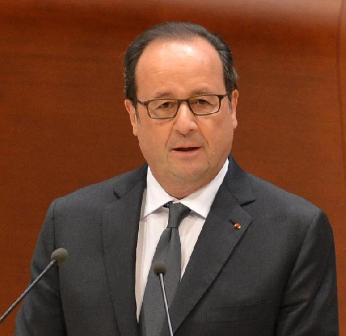 Fransa Cumhurbaşkanı Hollande, Seçimde Aday Olmayacağını Açıkladı