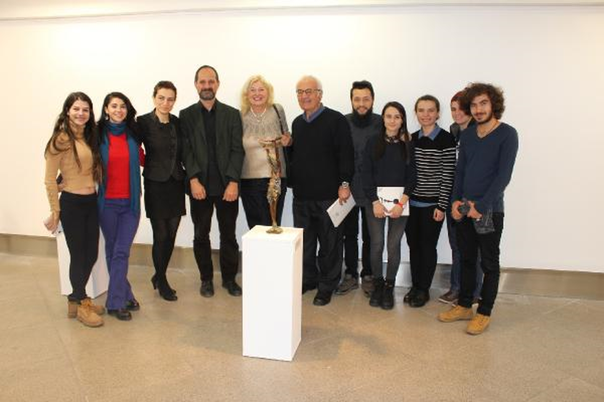 Heykeltıraş Maria Kılıçlıoğlu\'nun Eserleri Üniversiteli Gençlerle Buluşuyor