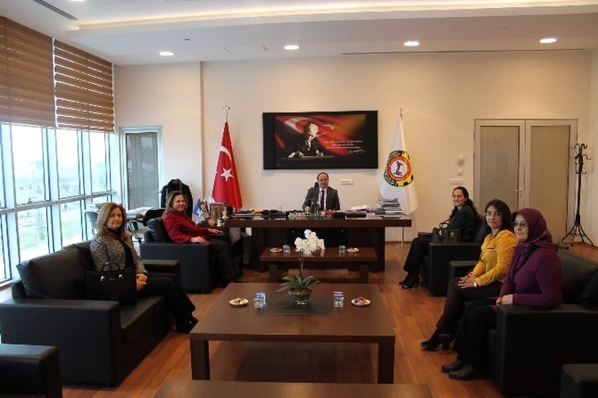 İş Kadınlarından Başkan Serteser\'e Ziyaret