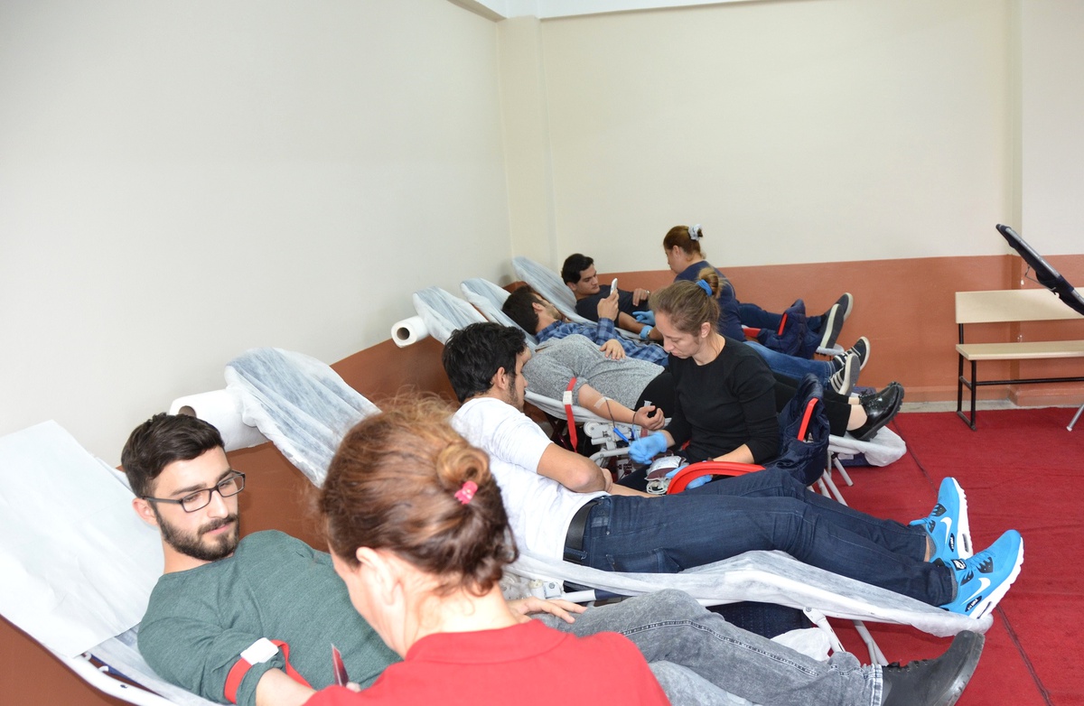 Kan Bağışı Yapan Öğrencilere Teşekkür Belgesi