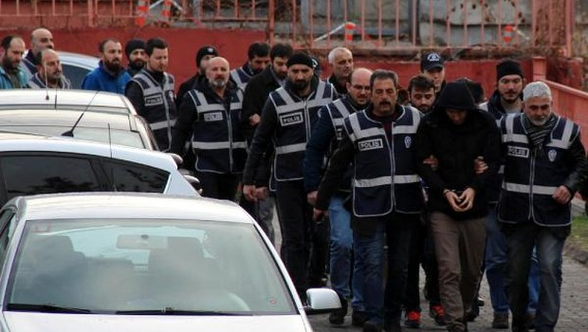 Karabük\'te Fetö Şüphelisi 12 Kişi Adliyede