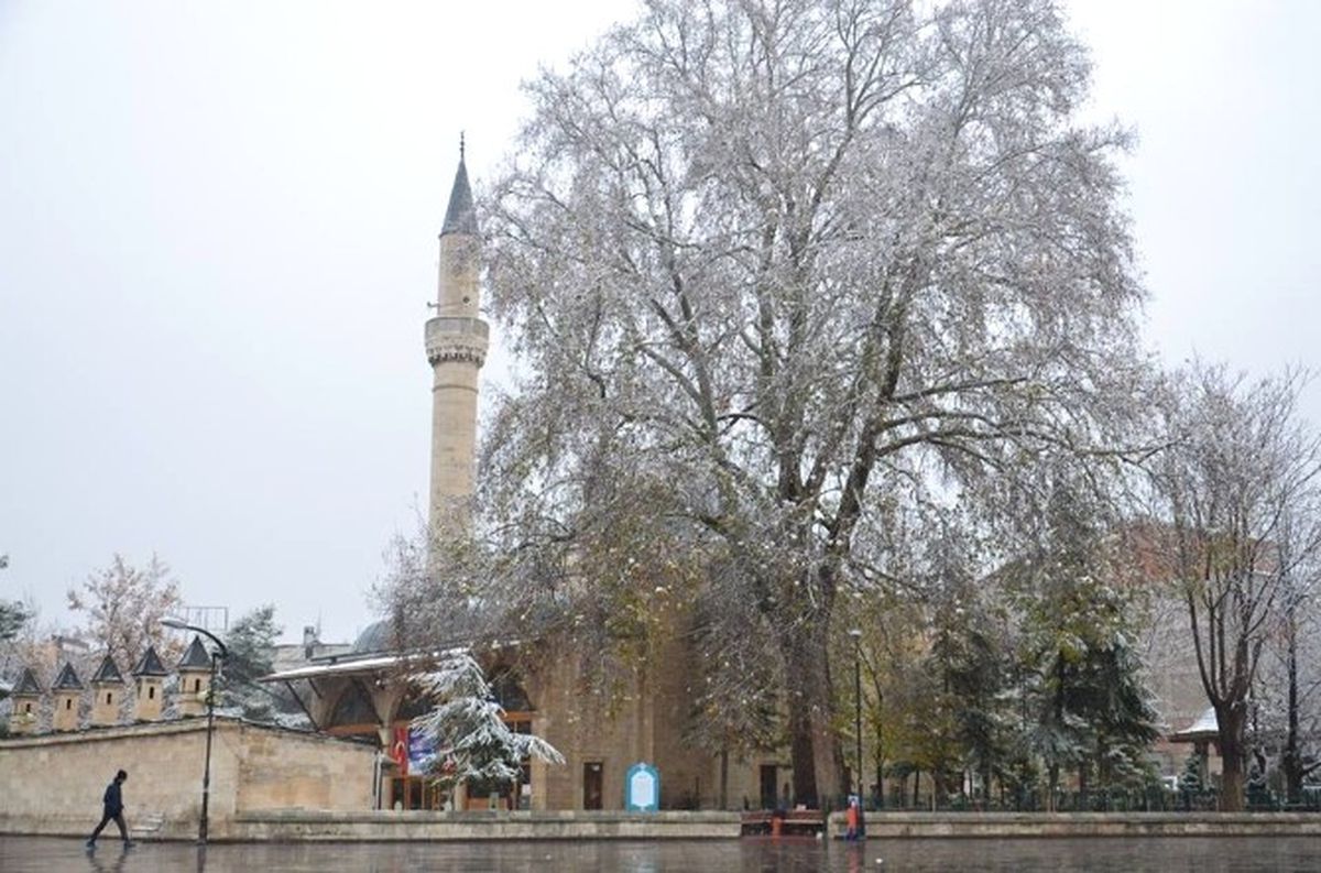Karaman\'a Mevsimin İlk Karı Düştü