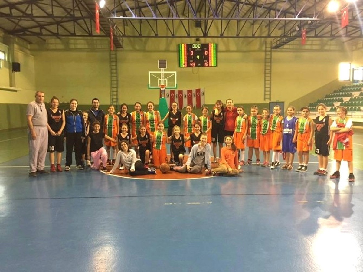 Marmaraereğlisi Belediye Spor Kulübü Küçük Kız Basketbol Takımı Şampiyonluğa Aday
