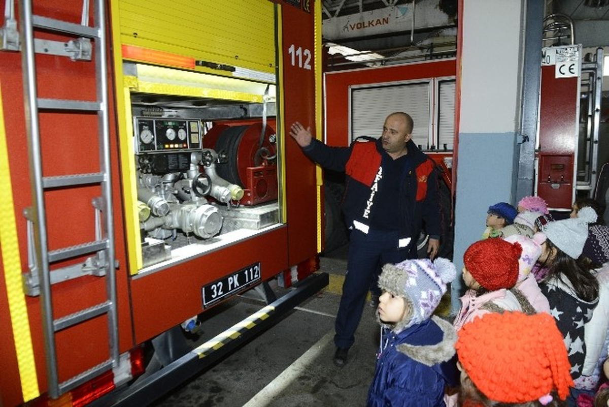 Minik Öğrenciler İtfaiye\'de