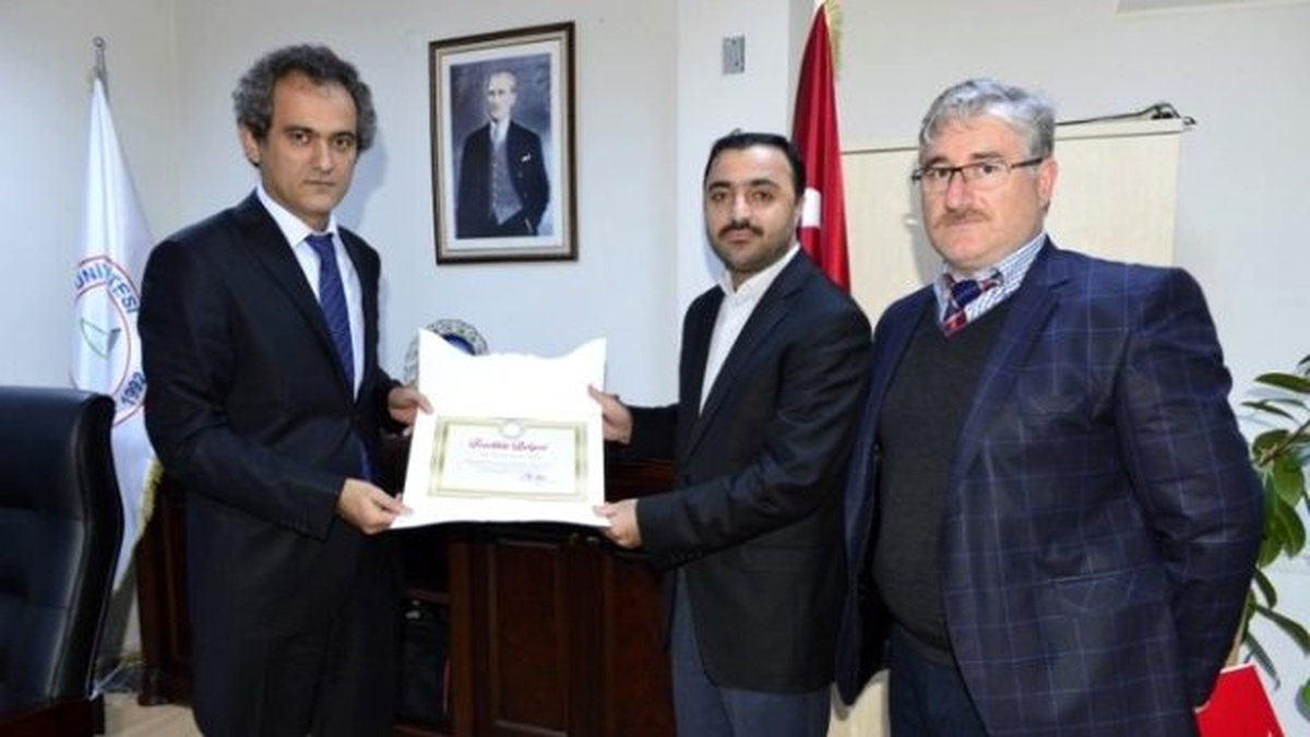 Rektör Özer İlahiyat Fakültesi\'ni Gezdi