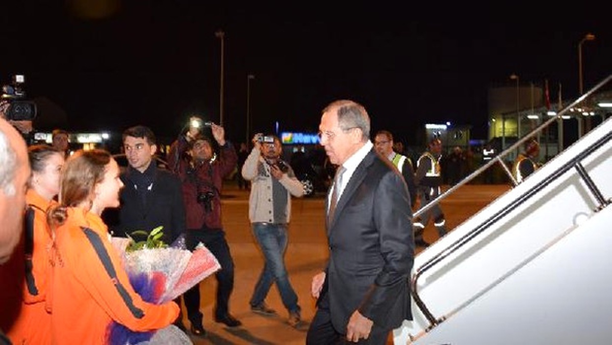 Rus Bakan Lavrov, Gazipaşa-Alanya Havalimanı\'na İndi