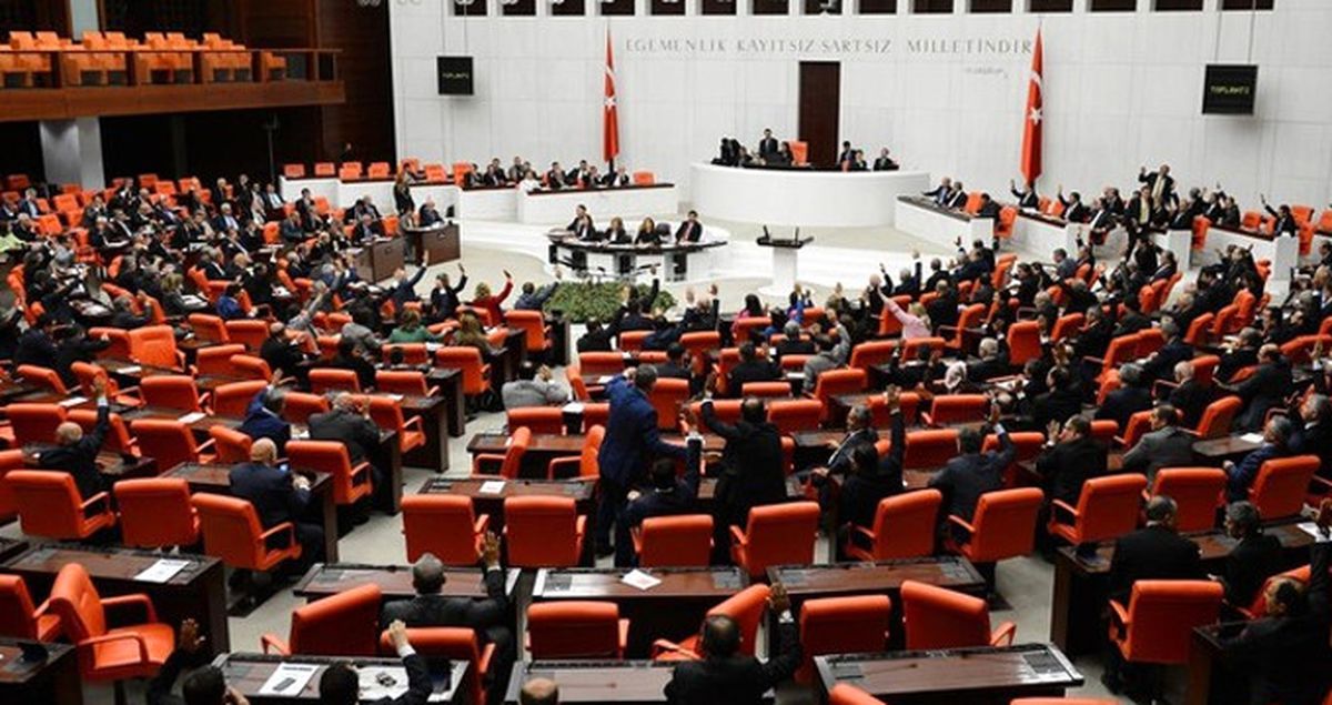 Adana'daki Yurt Yangınıyla İlgili Komisyon Kurulacak