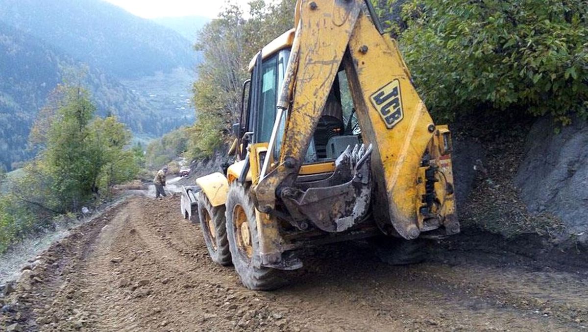 Tika\'dan Gürcistan\'daki Köylere Yol Desteği