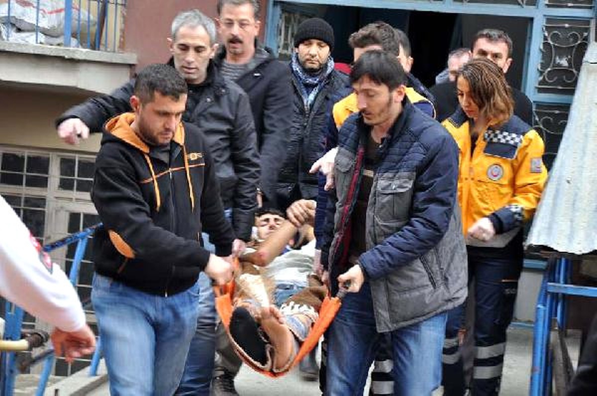 Tutuklama Kararı Çıkan Şüpheli Adliyeden Kaçtı (2)