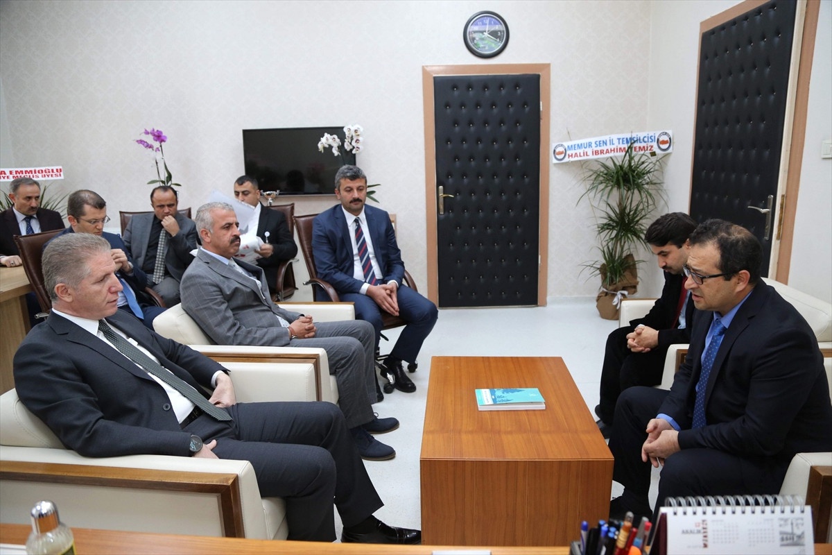 Vali Gül, Kurumları Ziyaret Etti