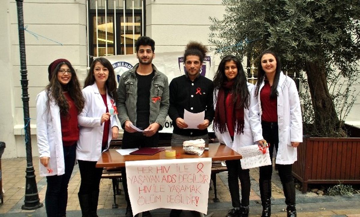Adü Türk Hemşireler Derneği Öğrencilerinden Kurdeleli Etkinlik