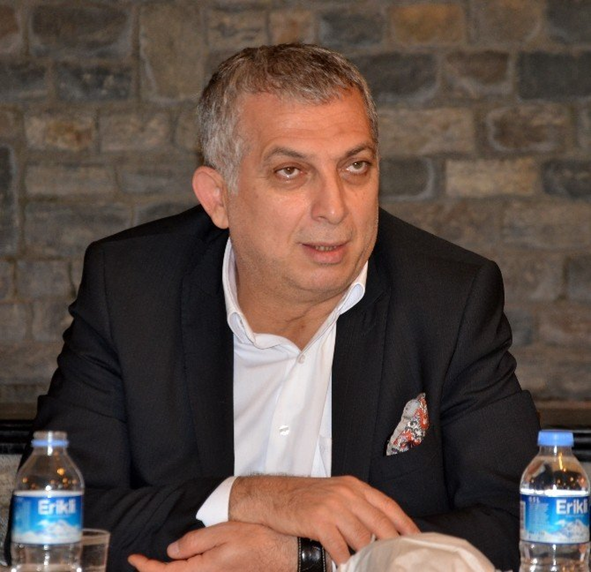 Ak Partili Metin Külünk: "Bütün Yurtlar Devlet Kontrolünde Olmalı"