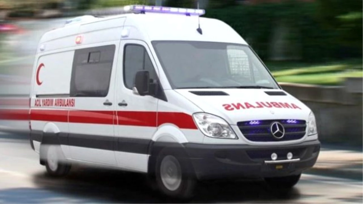 Bayburt\'ta Öğrenci Servisi Kaza Yaptı: 8 Yaralı