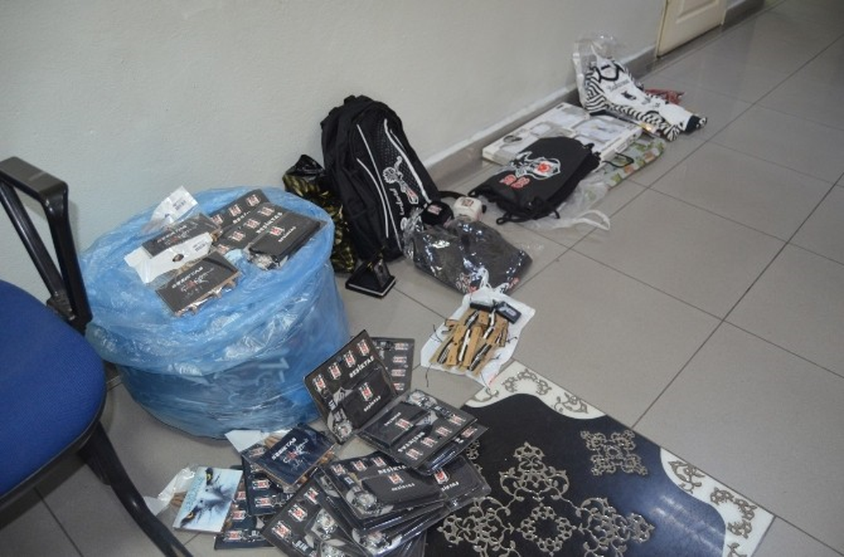 Beşiktaş Logolu Korsan Ürün Satan 11 Esnafa Yargı Yolu