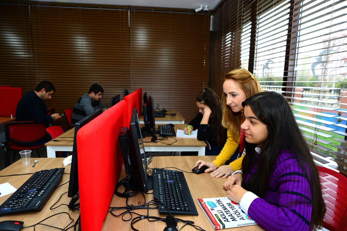 Beylikdüzü Kütüphaleri, 7\'den 70\'e Her Kesime Hitap Ediyor