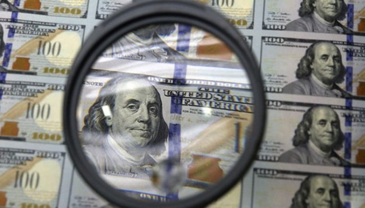 Dolar Yukarı, Yabancı Dışarı!